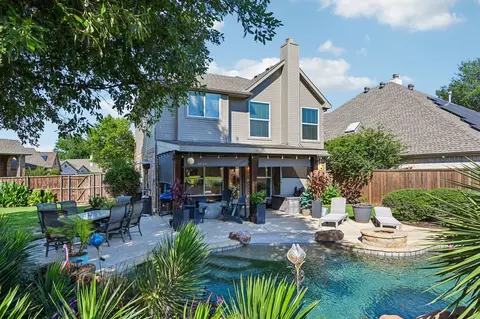2204 Wembley Wood Ln, Bedford, TX 76022