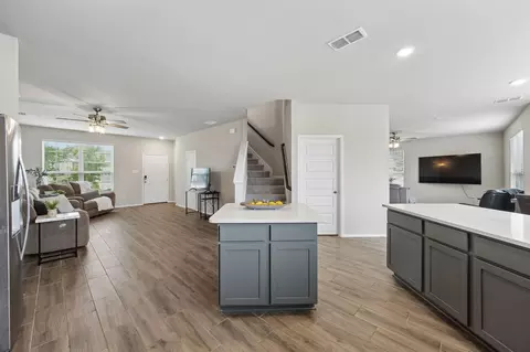 925 Billups Dr, Van Alstyne, TX 75495