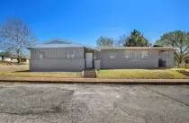 62 Pershing Dr, Denison, TX 75020