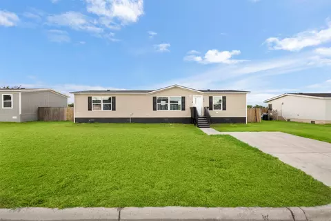 1418 Smooth Stone Dr, Cleburne, TX 76033