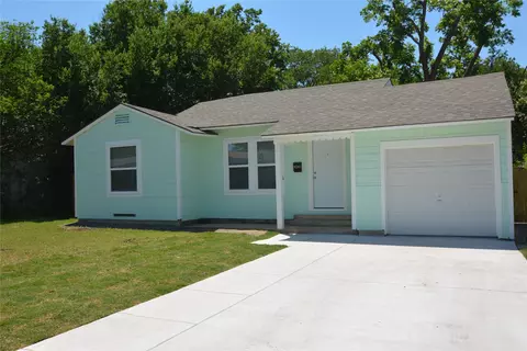 4240 Standish Rd, Fort Worth, TX 76133