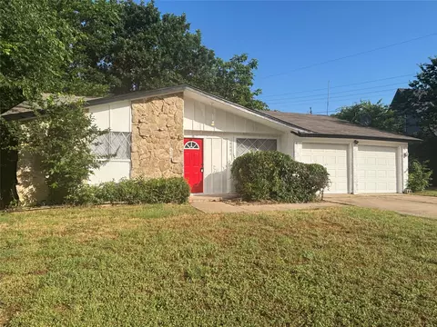 3261 Gene Ln, Haltom City, TX 76117