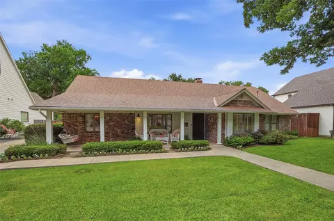 4116 Harlanwood Dr, Fort Worth, TX 76109