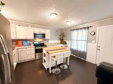 Kitchen - 1002 N Avenue H, Haskell, TX 79521 photo 1 of 2