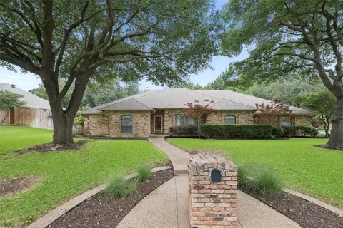 7300 Wind Chime Dr, Fort Worth, TX 76133