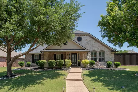 7822 Glencrest Dr, Sachse, TX 75048