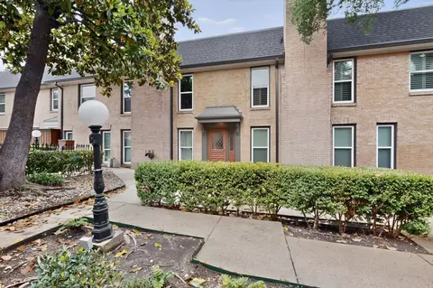 7820 Meadow Park Dr #215, Dallas, TX 75230