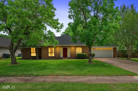 532 Northpark Dr, Bossier City, LA 71111