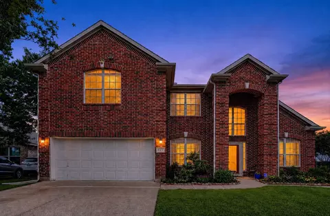 5107 Autumn Hl, Grand Prairie, TX 75052