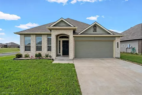 4100 Riata Ranch Rd, Waco, TX 76705