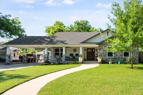 4421 Blackstone Dr, Fort Worth, TX 76114