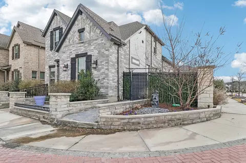 4325 Smokey Quartz Ln, Arlington, TX 76005