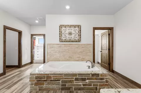 Entry Way - 515 Sales Rd, Windthorst, TX 76389 photo 3 of 5