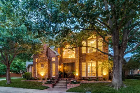 8648 Cherry Hill Dr, Dallas, TX 75243