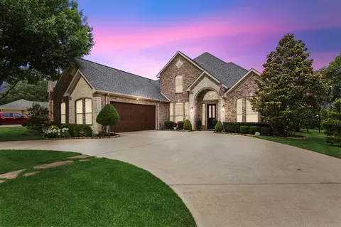 8517 Navigation Dr, Rowlett, TX 75088