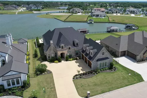 6215 Lakeside Dr, Fort Worth, TX 76179