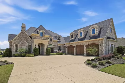 6215 Lakeside Dr, Fort Worth, TX 76179