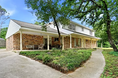 2105 Camelot Dr, Grapevine, TX 76051
