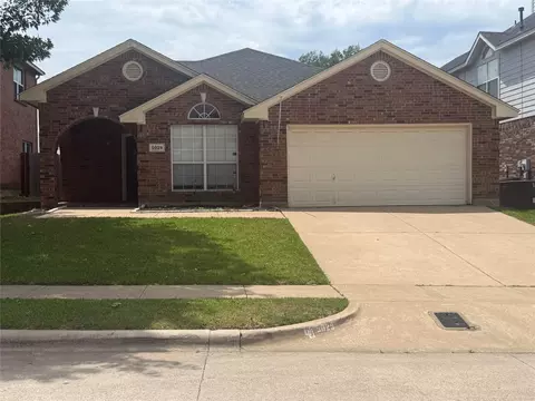 5029 Skymeadow Dr, Fort Worth, TX 76135
