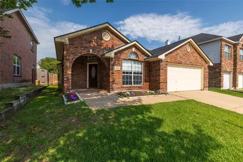 5029 Skymeadow Dr, Fort Worth, TX 76135