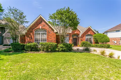 625 Palm Desert Dr, Garland, TX 75044