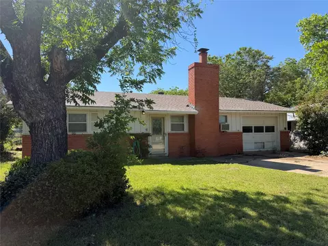 424 Vine St, Baird, TX 79504