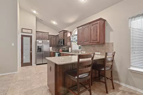 5905 Marsh Rail Dr, Denton, TX 76208 photo 4
