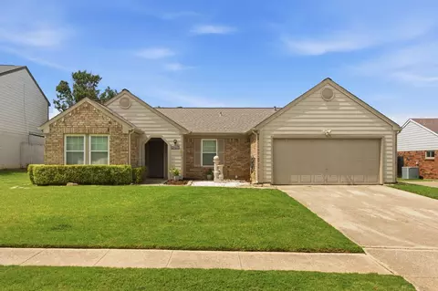 2627 Bayberry Ln, Euless, TX 76039