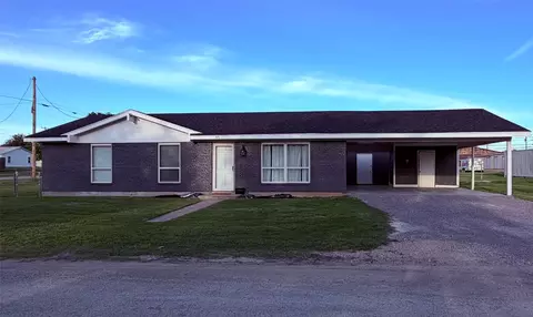 316 N Main, Henrietta, TX 76365
