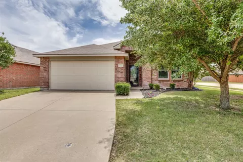 1300 Elkford Ln, Justin, TX 76247