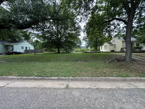 123 E Prospect St, Shreveport, LA 71104
