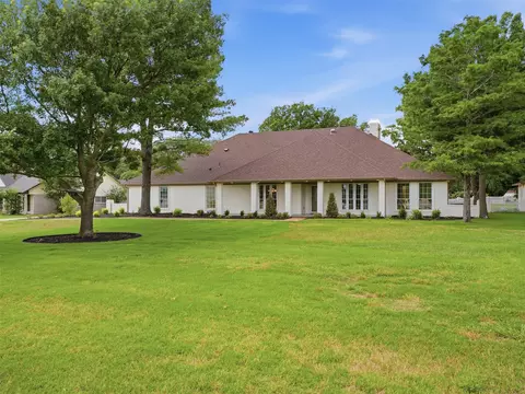 105 Meadow Oak Ct, Double Oak, TX 75077
