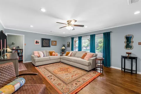 Living - 3816 Pine Ave, Waco, TX 76708 photo 3 of 5