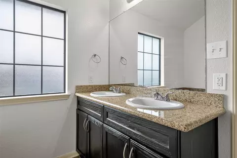Bath - 10237 Condor Loop, Waco, TX 76708 photo 2 of 2