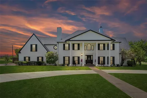 221 Carriage Hill Ln, Heath, TX 75032