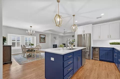 Kitchen - 1018 Meadow Bend Loop N, Grapevine, TX 76051 photo 3 of 4