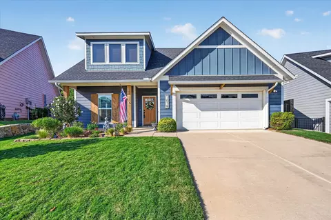 Exterior - 1018 Meadow Bend Loop N, Grapevine, TX 76051 photo 2 of 4