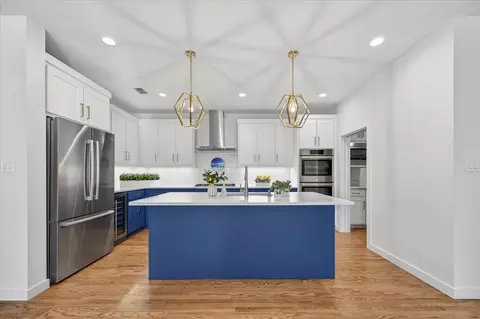 Kitchen - 1018 Meadow Bend Loop N, Grapevine, TX 76051 photo 2 of 4