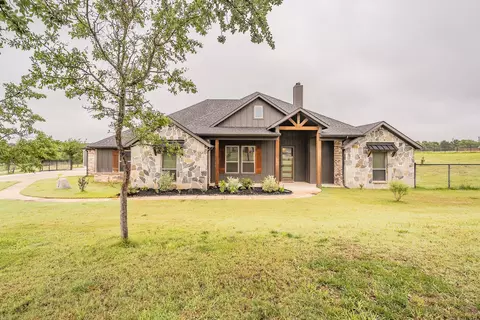112 Oaks Springs Ln, Weatherford, TX 76087