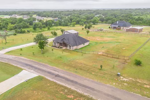 112 Oaks Springs Ln, Weatherford, TX 76087
