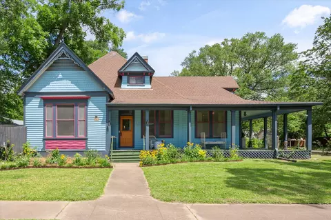 1302 W 5th Ave, Corsicana, TX 75110