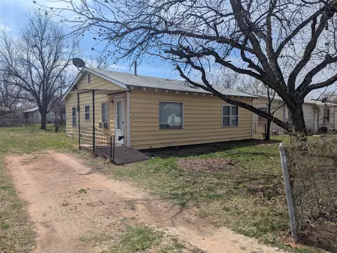 2125 Oakland Dr, Abilene, TX 79603