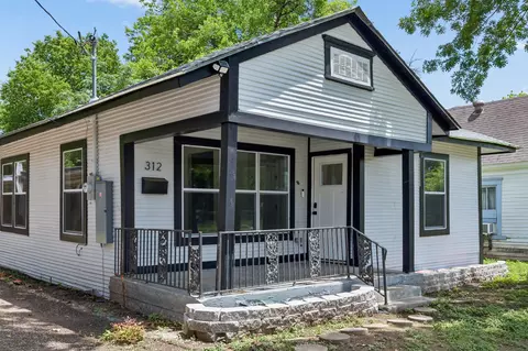 312 Leads St, Dallas, TX 75203