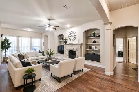 2705 Fox Creek Trl, Arlington, TX 76017