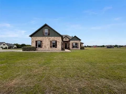 725 Cheyenne Trl, Trenton, TX 75490