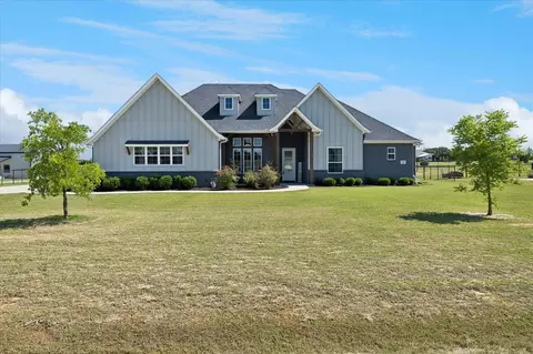 112 Friendship Way, Boyd, TX 76023