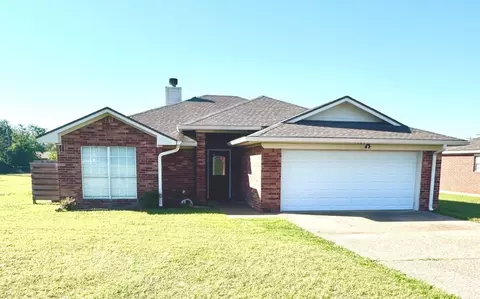 4303 Dugger Dr, Waco, TX 76705