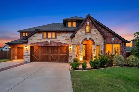 2413 Turning Leaf Ln, Midlothian, TX 76065