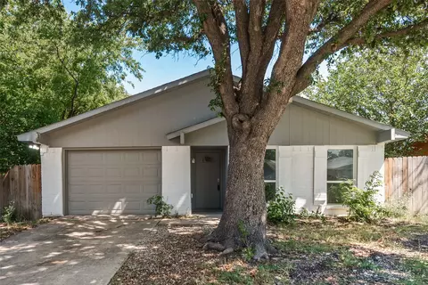 2103 Highbury Rd, Carrollton, TX 75007