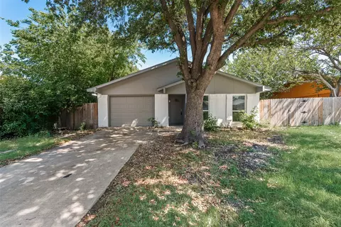 2103 Highbury Rd, Carrollton, TX 75007